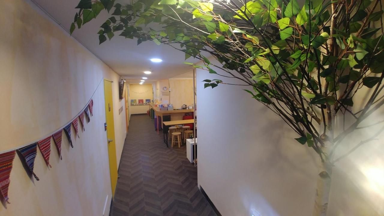 24Guesthouse Seomyeon Пусан Екстериор снимка